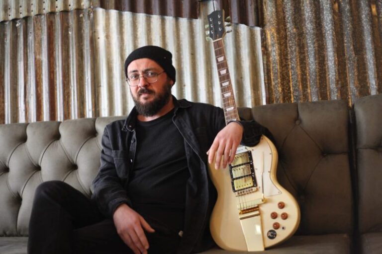 Bateristlikten Söz ve Besteye Edirneli Müzisyen Ceyhun Aydın’dan İlk Single“Yaranı Bana Ver”