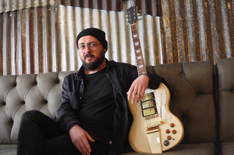 Bateristlikten Söz ve Besteye Edirneli Müzisyen Ceyhun Aydın’dan İlk Single“Yaranı Bana Ver”